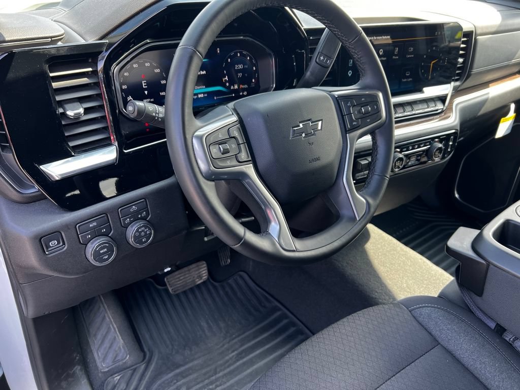 Used 2026 Chevrolet Silverado 1500 RST AWD/4WD image 19