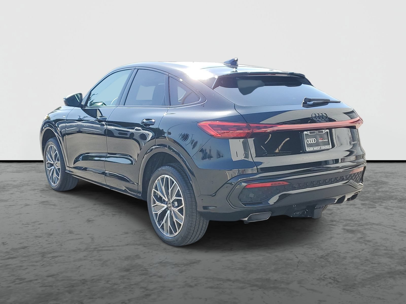 New 2026 Audi Q5 Premium Plus AWD/4WD image 3