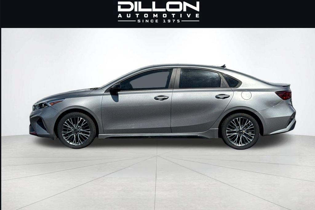 Used 2024 Kia Forte GT-Line w/ GT-Line Premium Package FWD image 7