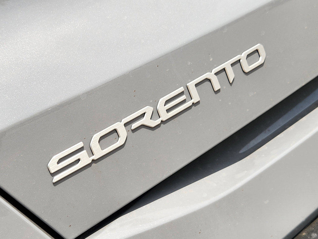 New 2026 Kia Sorento S image 8