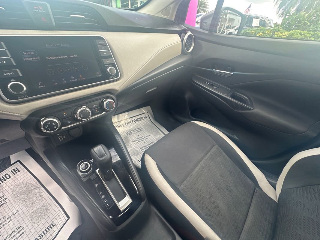 Used 2022 Nissan Versa SV image 13