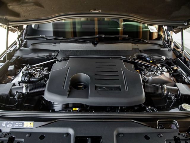 New 2025 Land Rover Discovery Metropolitan Edition AWD/4WD image 31