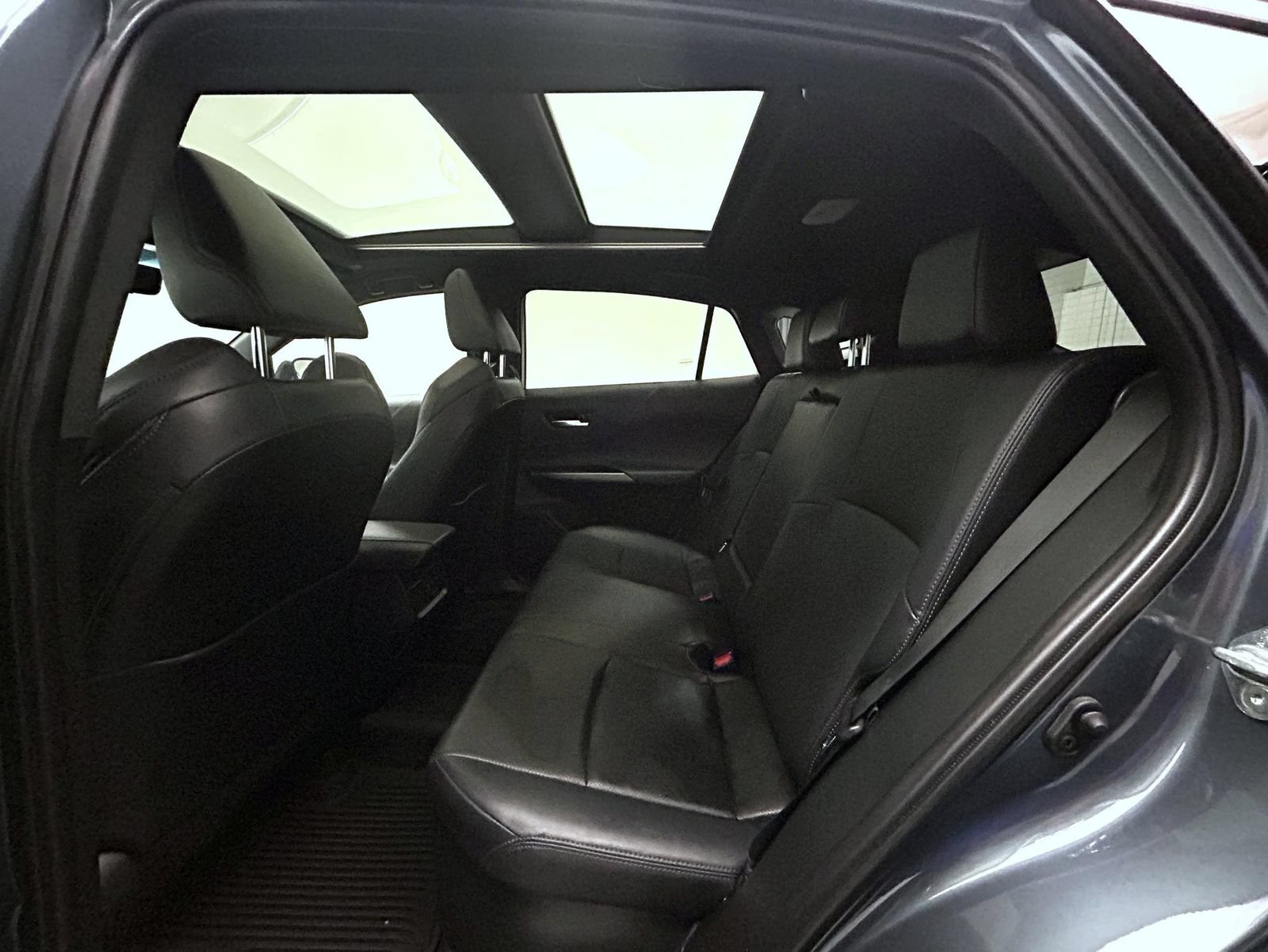 Used 2023 Toyota Venza Limited AWD/4WD image 19