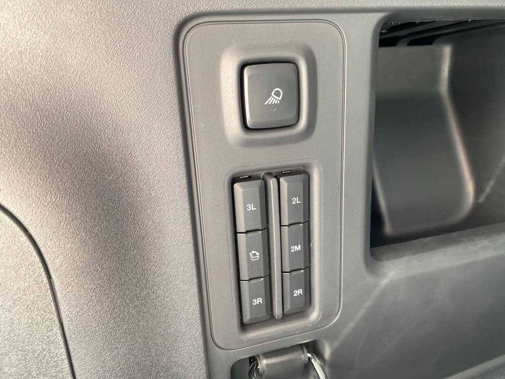 New 2025 Ford Expedition Max Active image 21