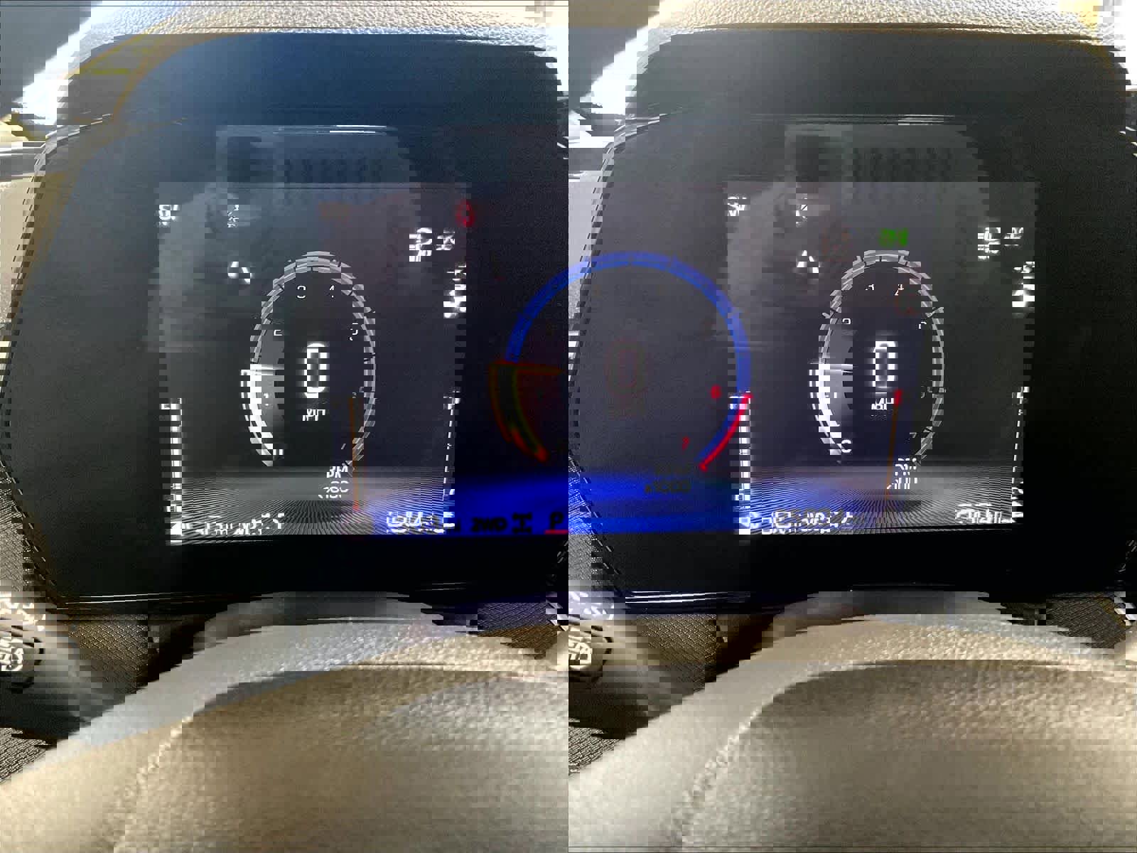 Used 2025 Chevrolet TrailBlazer LT AWD/4WD image 24