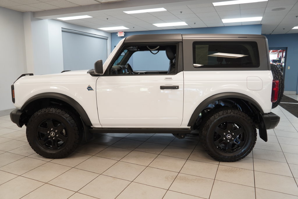Used 2023 Ford Bronco Black Diamond AWD/4WD image 2