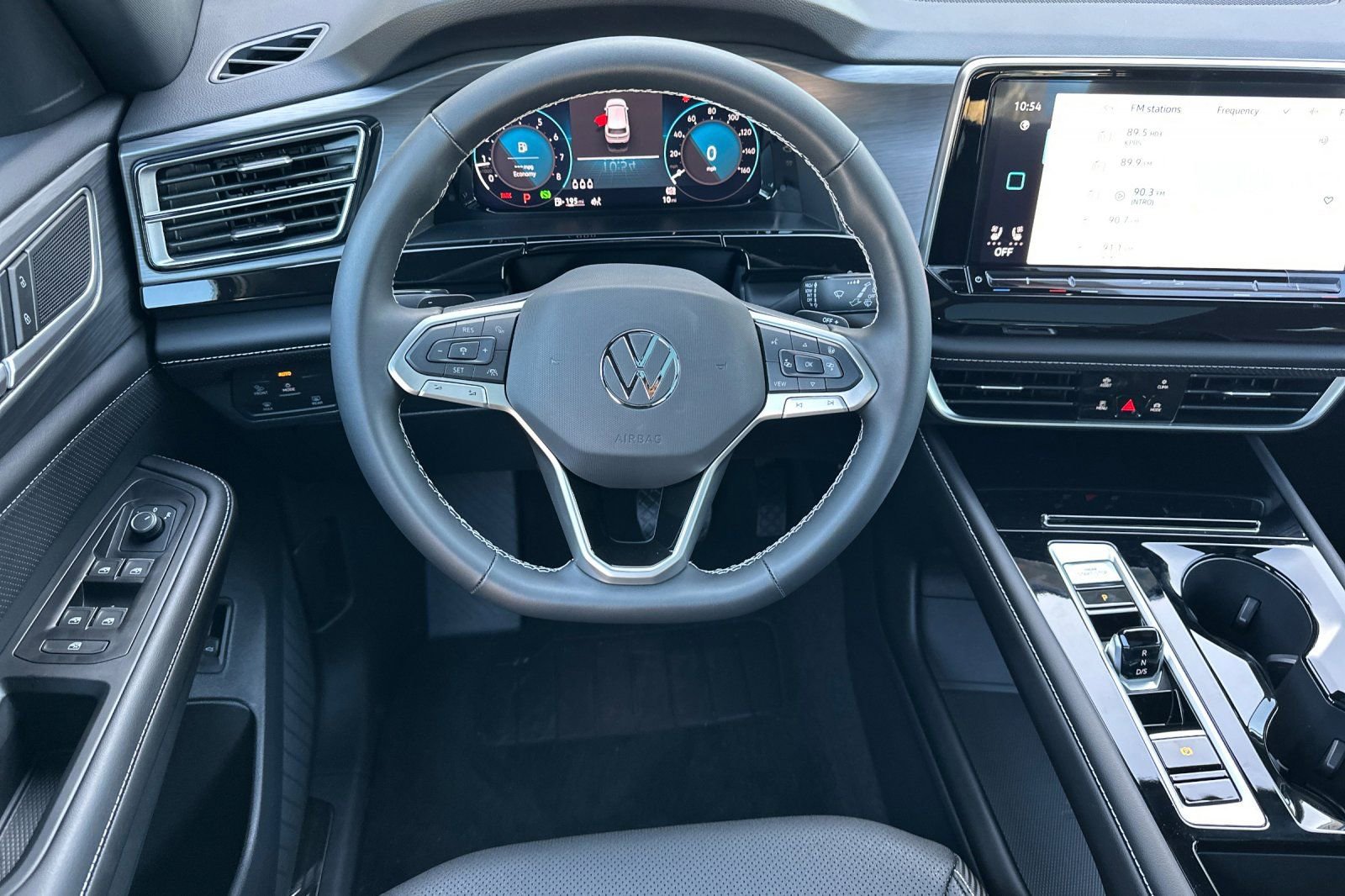 New 2026 Volkswagen Atlas Cross Sport SE image 12