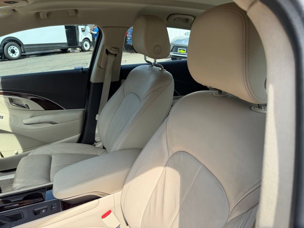 Used 2015 Buick LaCrosse Leather FWD image 12