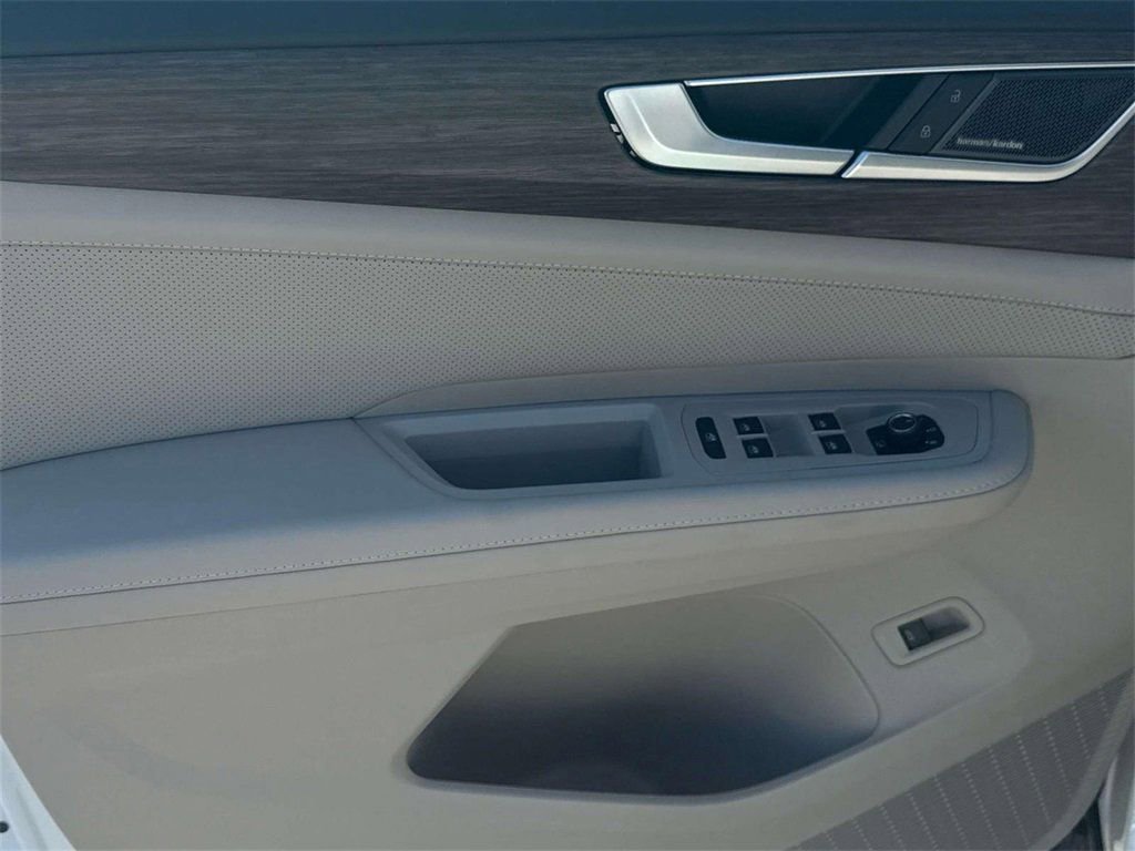 New 2026 Volkswagen Atlas SEL Premium R-Line image 13
