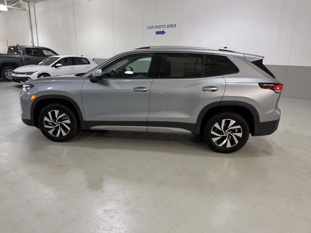 Certified 2025 Volkswagen Tiguan S AWD/4WD image 5