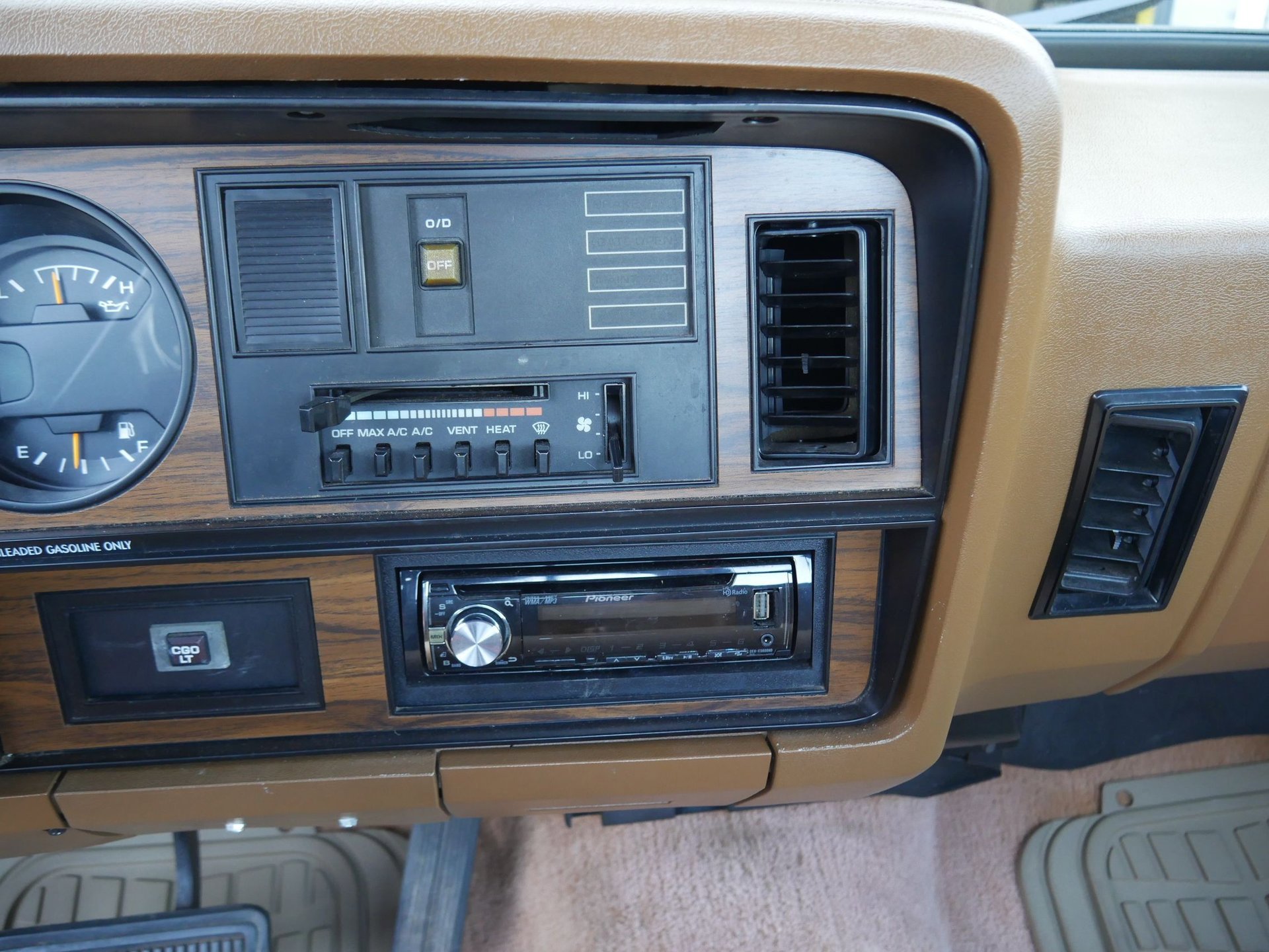 Used 1992 Dodge D/W Truck 150 RWD image 57