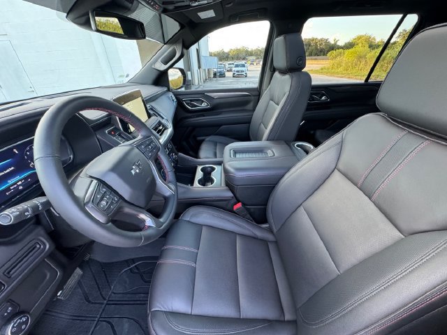 Used 2024 Chevrolet Suburban RST w/ Luxury Package AWD/4WD image 34