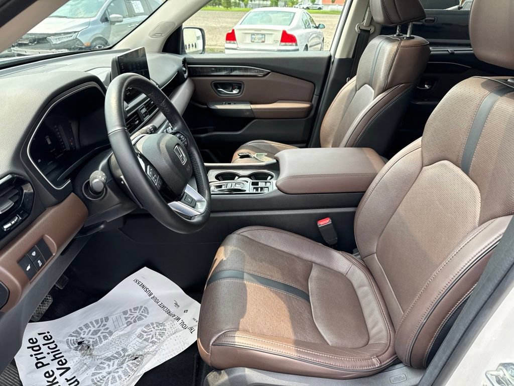Used 2025 Honda Pilot Elite image 30