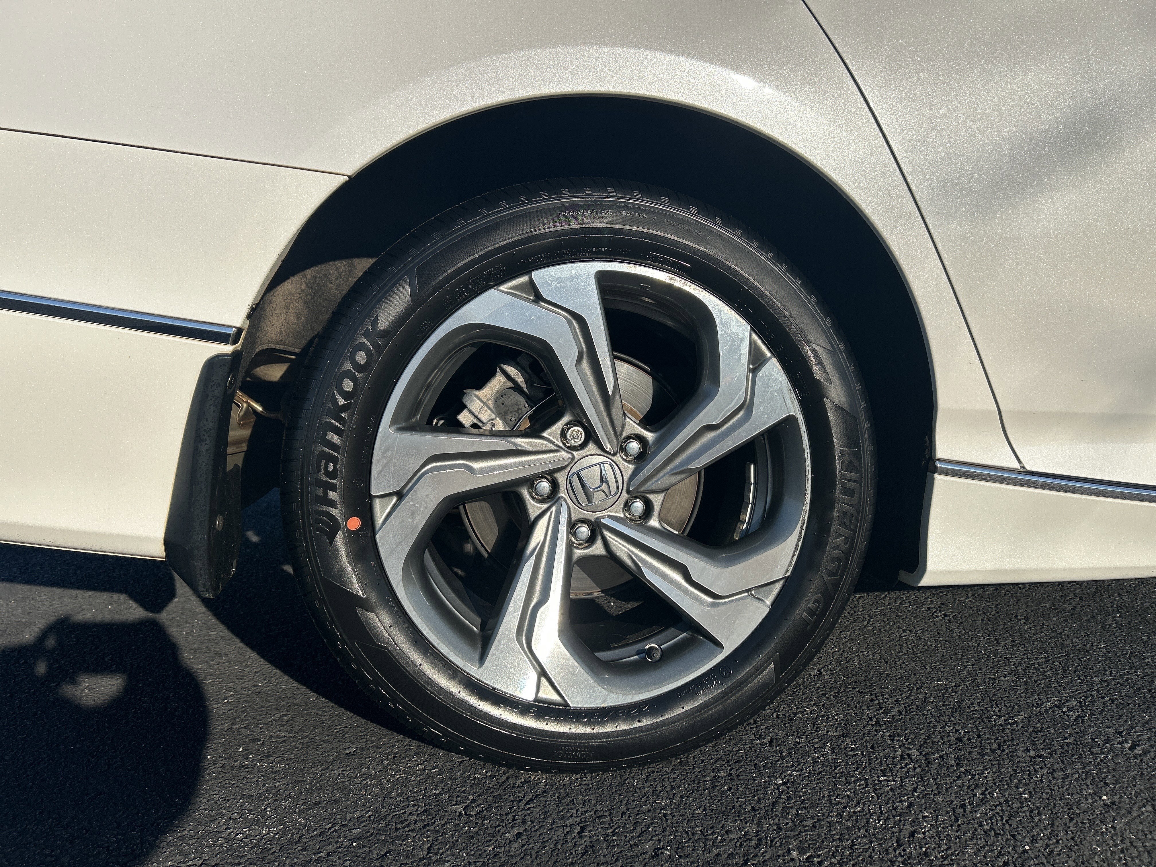 Certified 2018 Honda Accord EX image 34