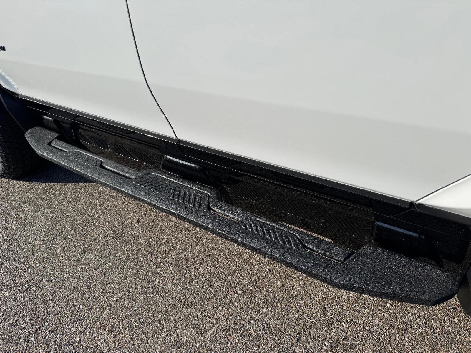 New 2025 GMC Hummer EV 2X image 10