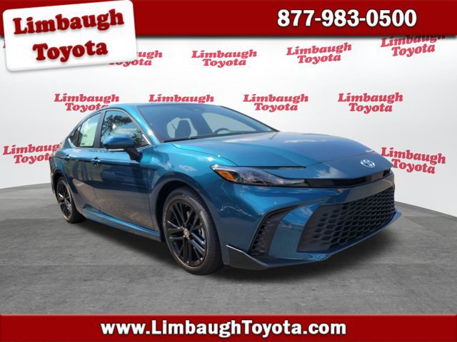 Used 2026 Toyota Camry SE image 1