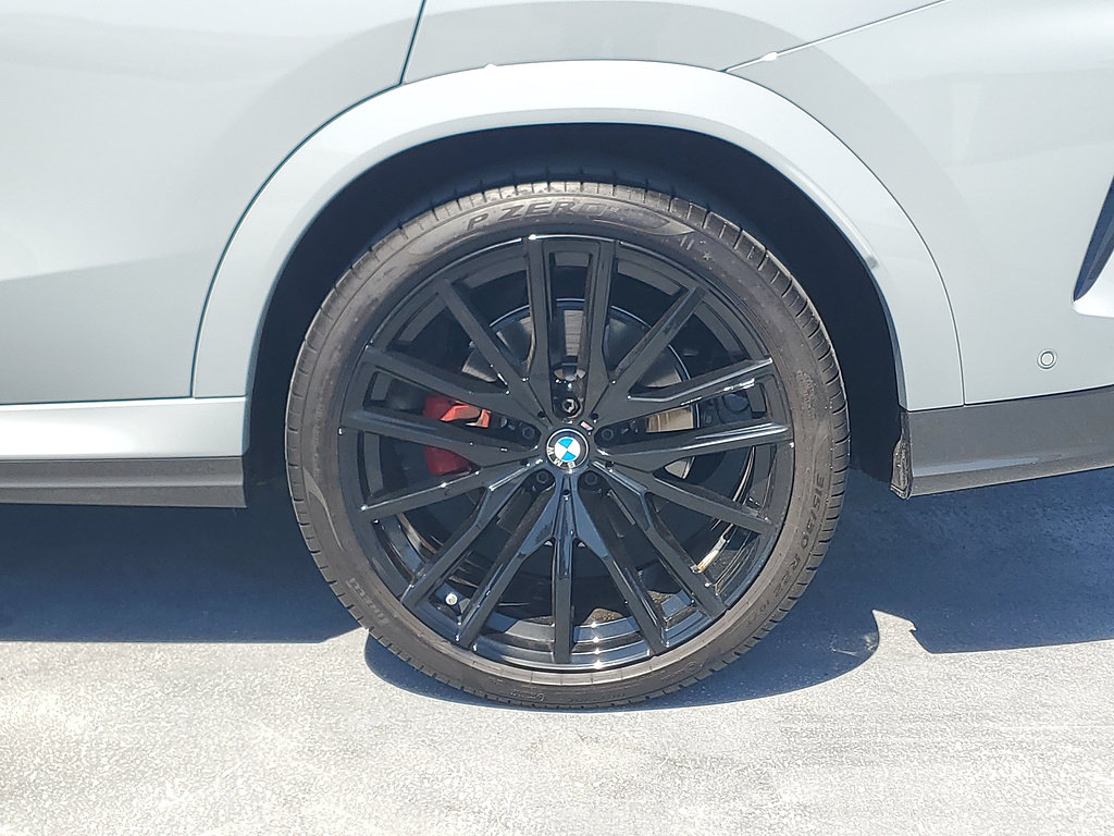 Used 2024 BMW X6 xDrive40i w/ Premium Package AWD/4WD image 5