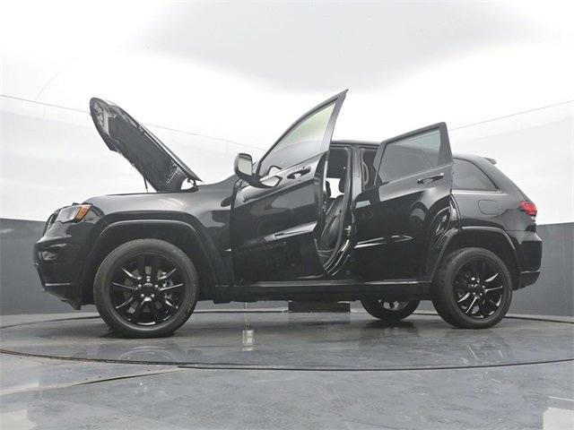 Used 2022 Jeep Grand Cherokee Laredo X image 59