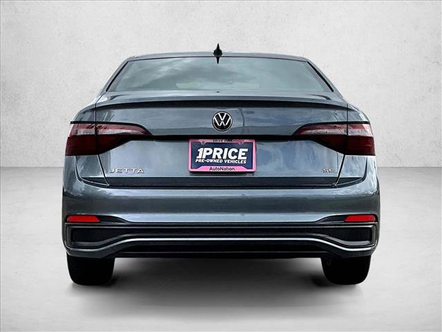 Used 2024 Volkswagen Jetta SE FWD image 4