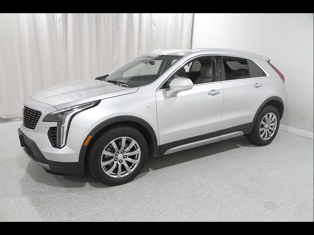 Used 2019 Cadillac XT4 Premium Luxury w/ Cold Weather Package AWD/4WD image 3