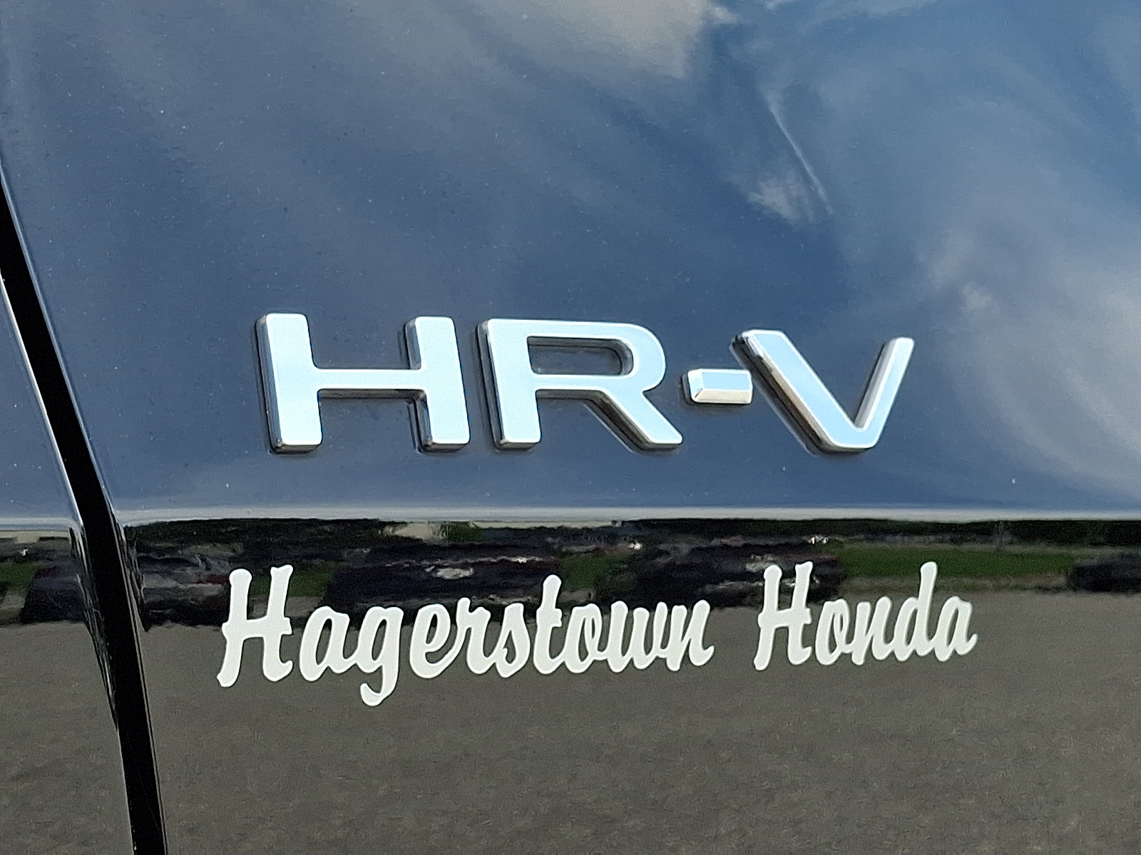 Used 2025 Honda HR-V Sport image 30