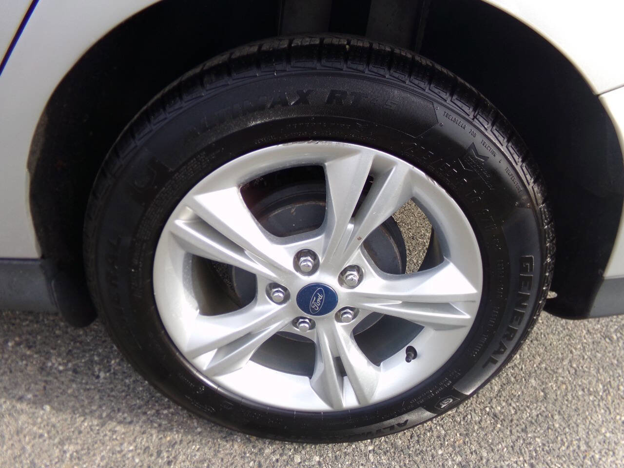 Used 2013 Ford Focus SE image 12