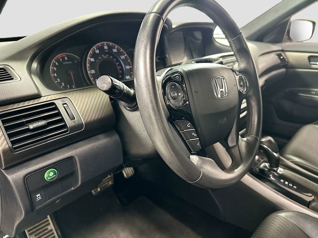 Used 2016 Honda Accord Sport image 10
