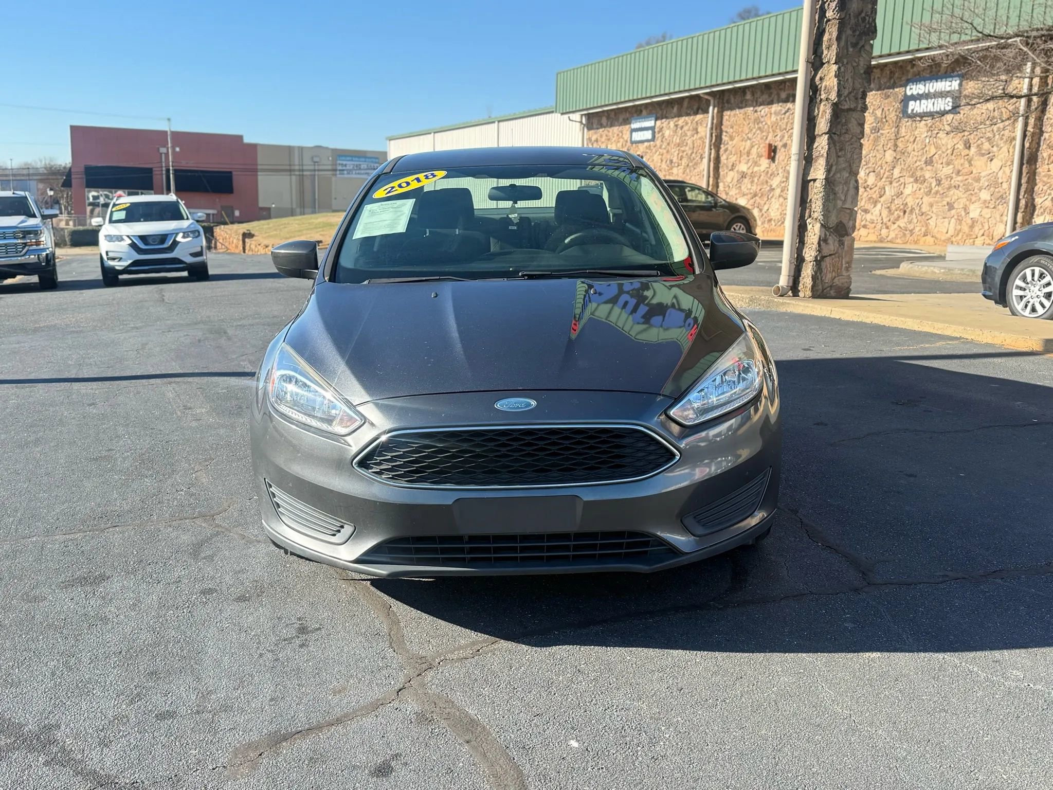 Used 2018 Ford Focus SE image 3
