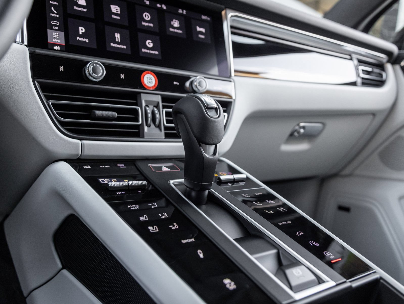 Certified 2026 Porsche Macan S AWD/4WD image 27