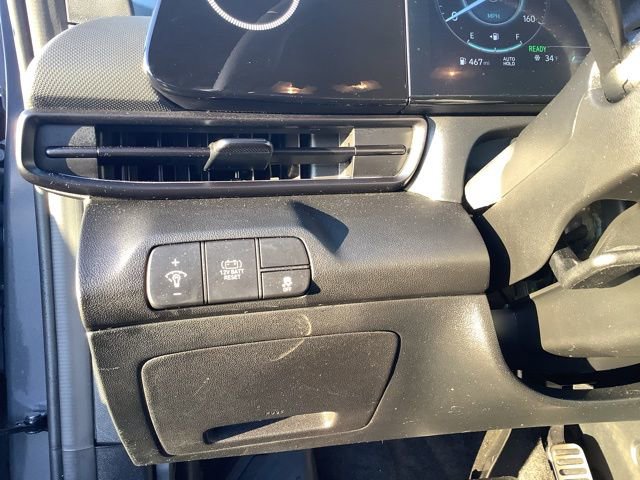 Certified 2025 Hyundai Elantra SEL image 25