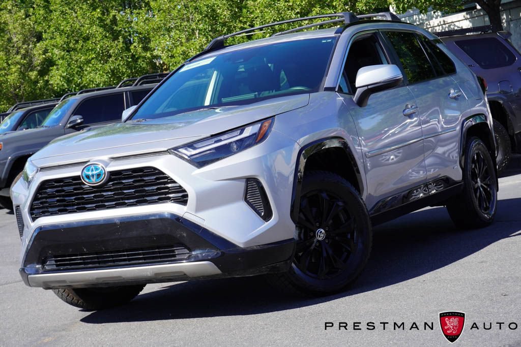 Used 2024 Toyota RAV4 SE w/ Convenience Package AWD/4WD image 12