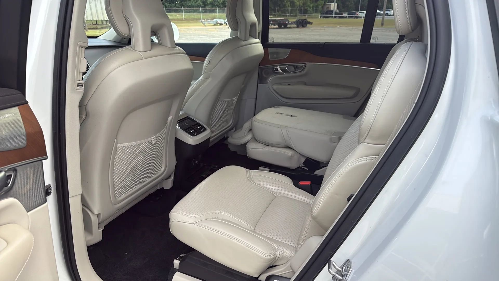 Used 2020 Volvo XC90 T6 Inscription w/ Protection Package image 9