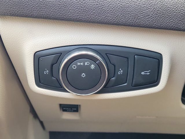 Used 2017 Lincoln MKC Select w/ Select Plus Package FWD image 19