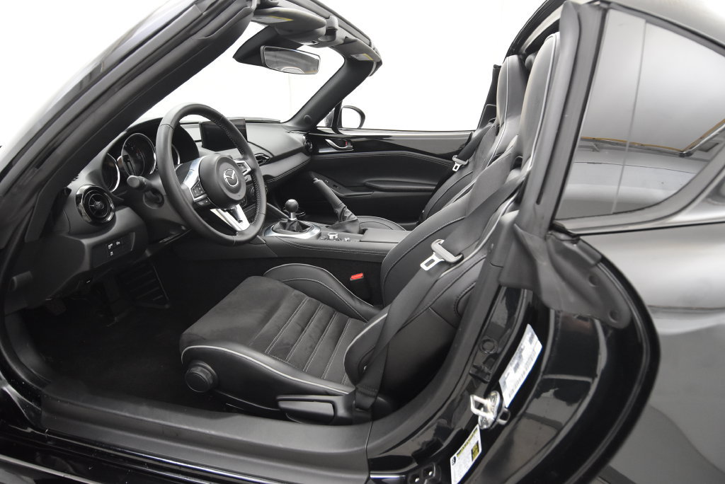 Certified 2025 MAZDA MX-5 Miata RF Club RWD image 24
