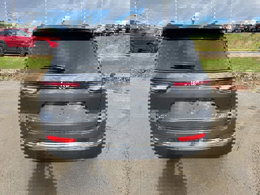 New 2025 Jeep Grand Cherokee Laredo X image 6