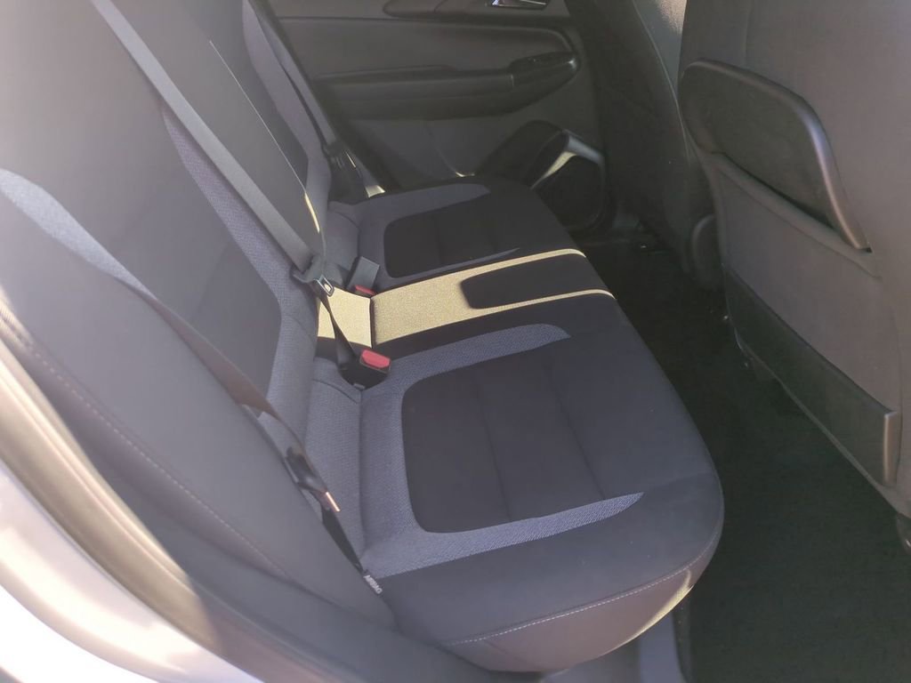 Used 2025 Chevrolet TrailBlazer LT FWD image 24