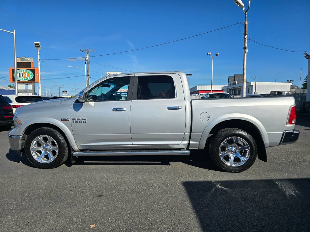 Used 2017 RAM 1500 Laramie AWD/4WD image 9