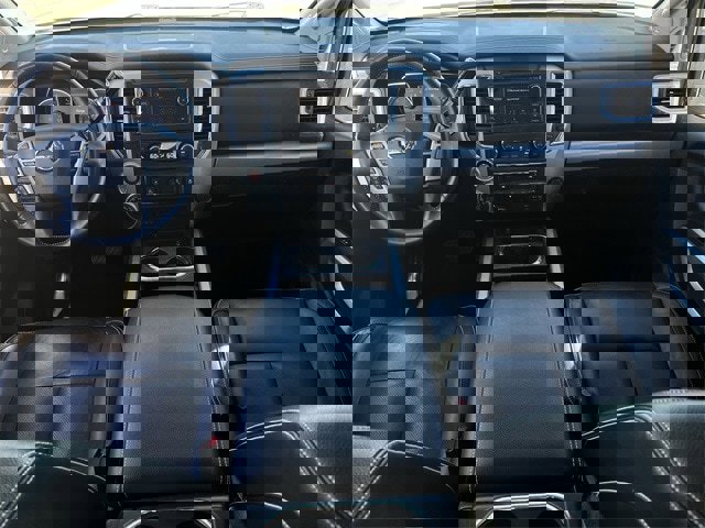 Used 2019 Nissan Titan PRO-4X w/ Pro-4x Convenience Package image 12