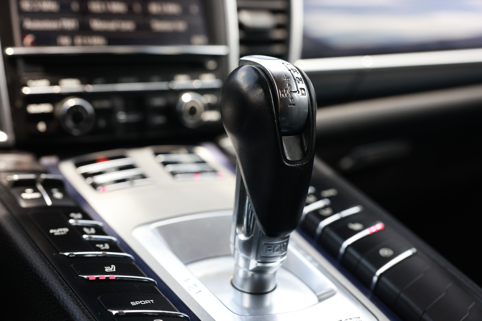 Used 2014 Porsche Panamera RWD image 46