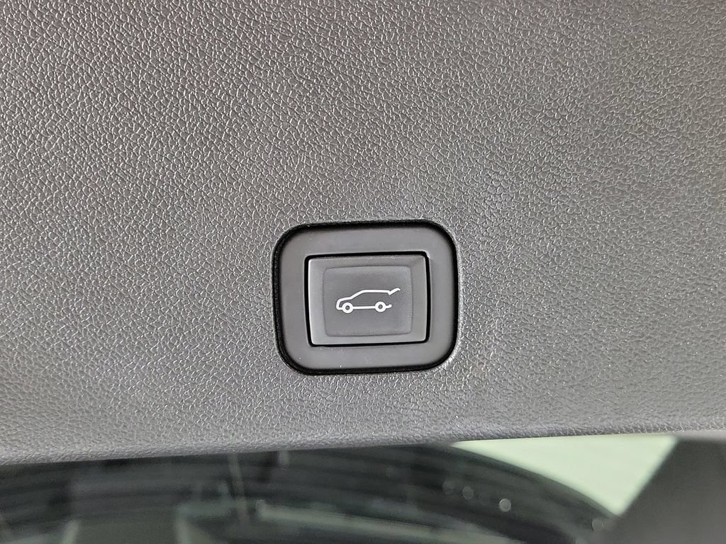 Certified 2024 Cadillac XT6 Premium Luxury w/ LPO, Floor Liner Package AWD/4WD image 10