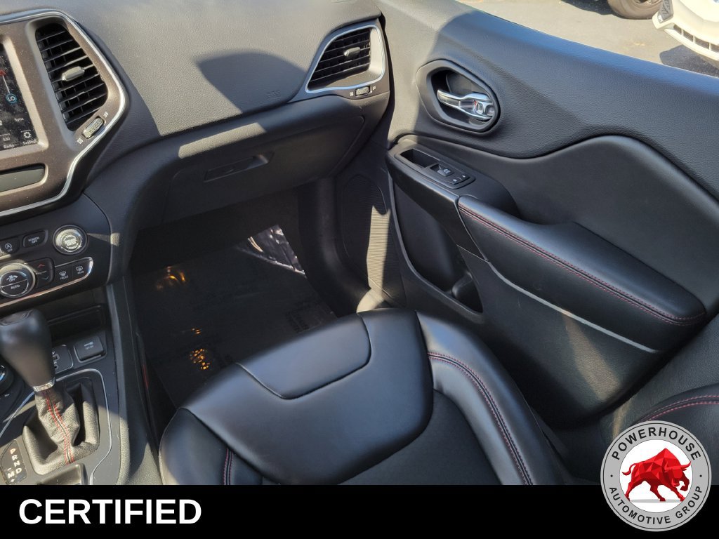 Used 2019 Jeep Cherokee Trailhawk w/ Comfort/Convenience Group AWD/4WD image 22