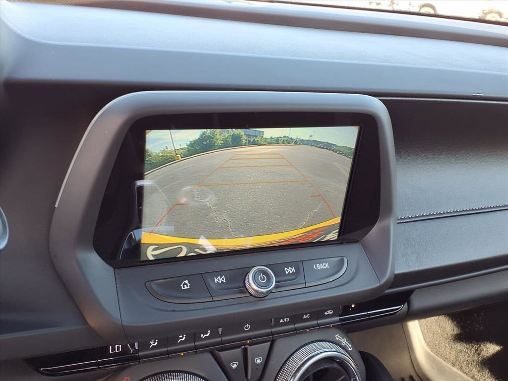 Used 2018 Chevrolet Camaro SS image 9