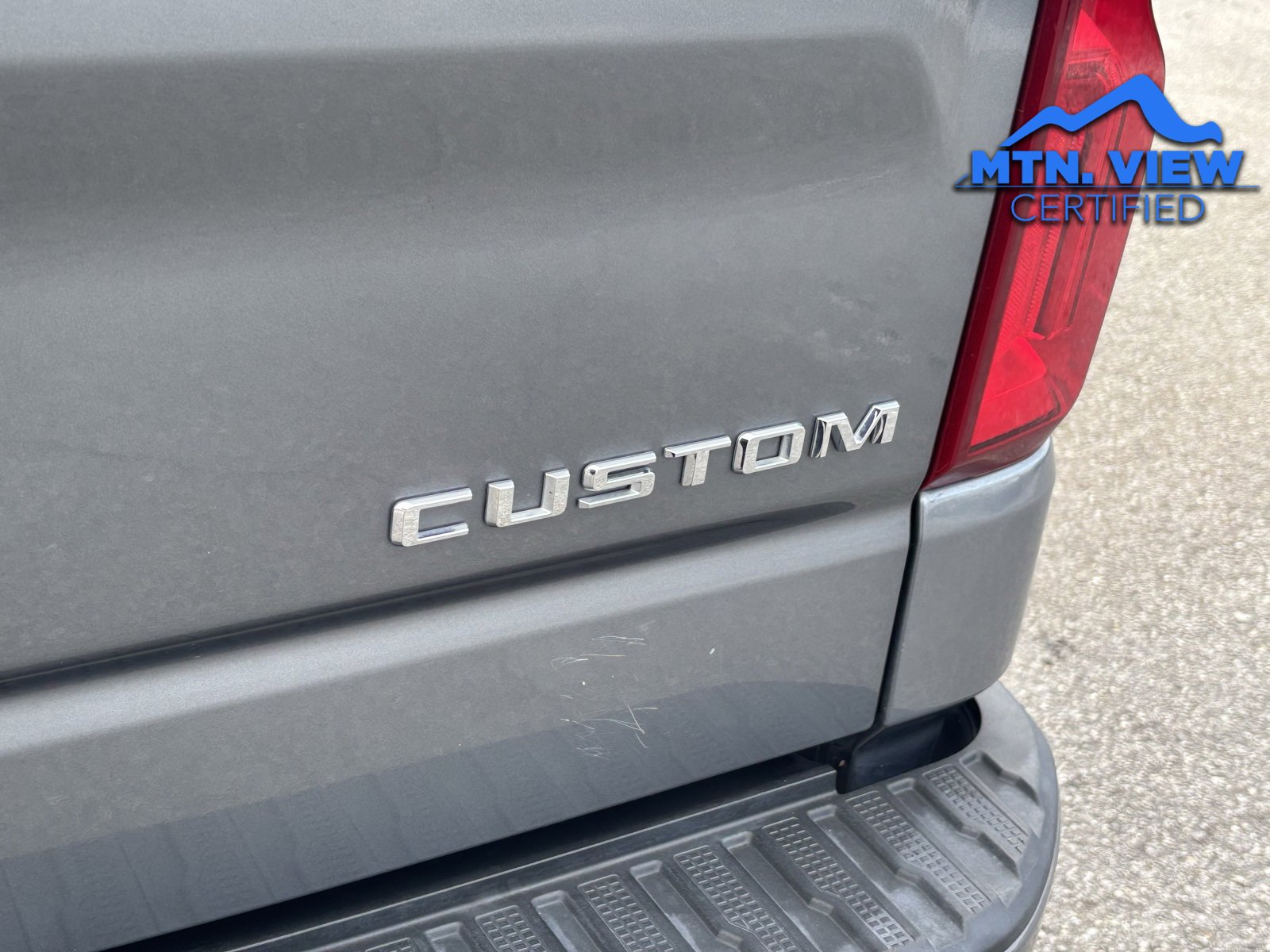 Used 2022 Chevrolet Silverado 1500 Custom image 14