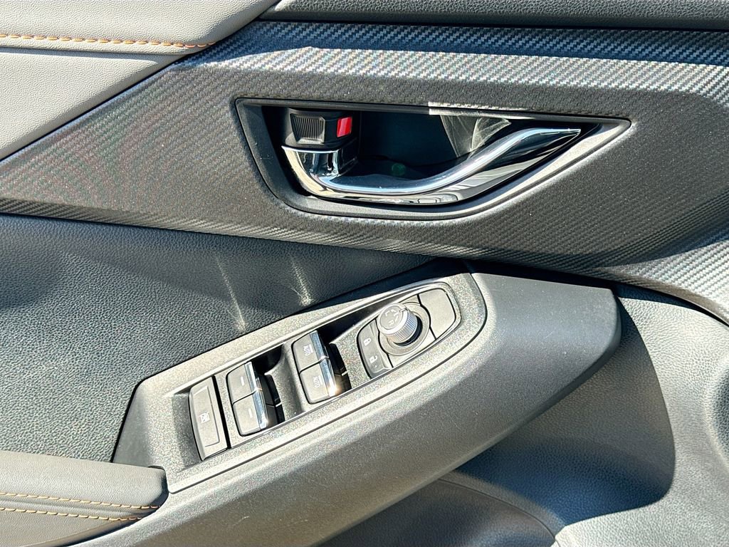 Certified 2025 Subaru Crosstrek 2.5i Limited w/ Crosstrek Mirror Package image 25