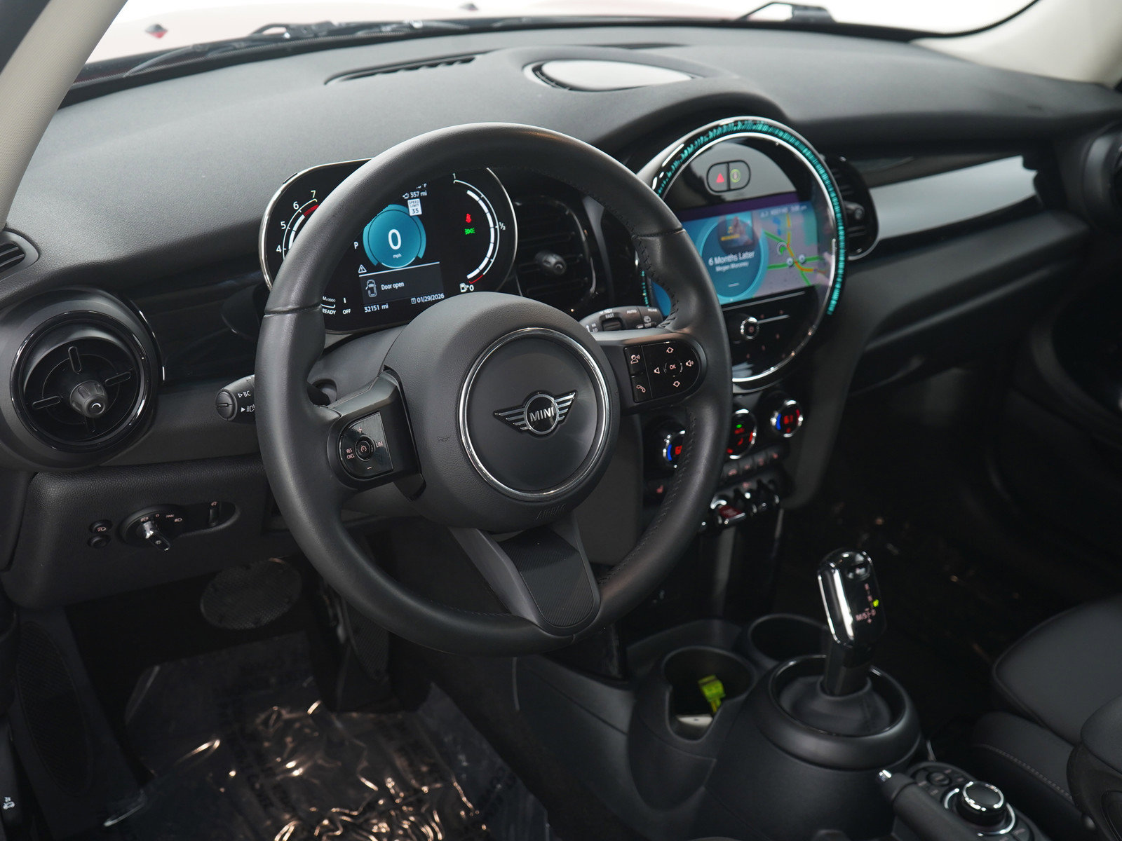 Used 2024 MINI Cooper 2-Door Hardtop image 23