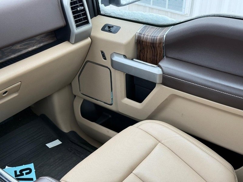 Used 2018 Ford F150 Lariat image 13