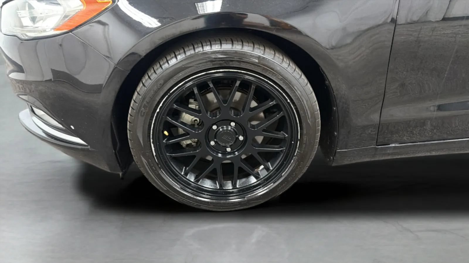 Used 2018 Ford Fusion SE w/ Equipment Group 201A FWD image 28