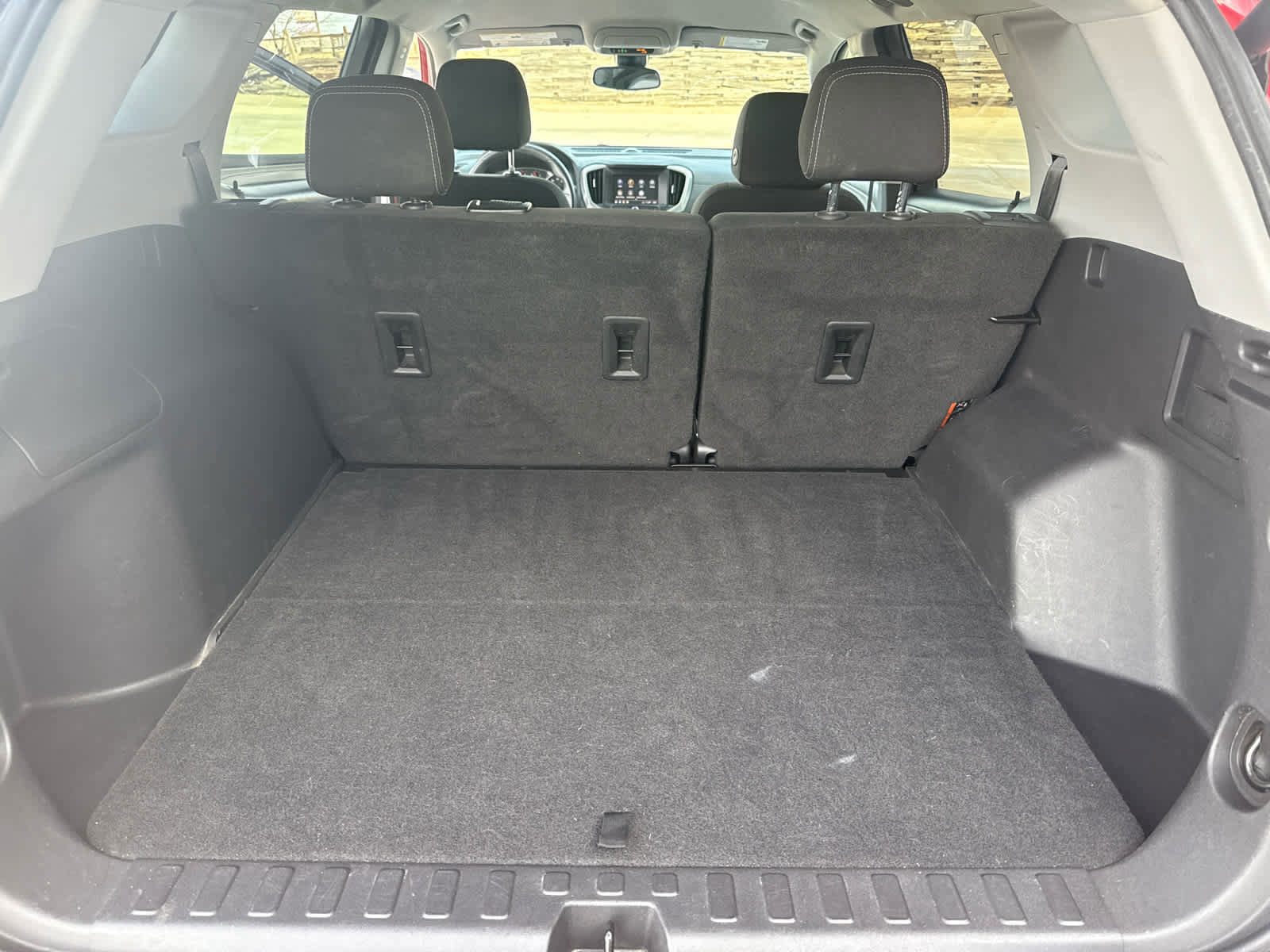 Used 2022 GMC Terrain SLE w/ Driver Convenience Package image 29