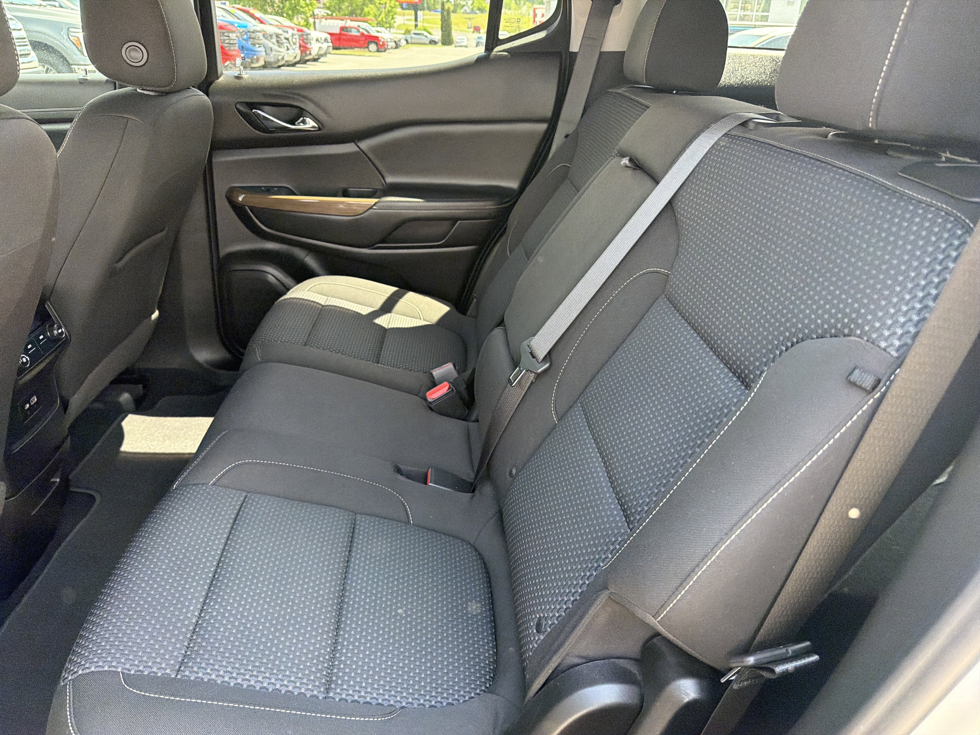 Used 2020 GMC Acadia SLE AWD/4WD image 13