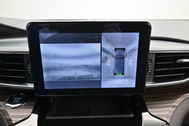 Used 2023 Ford Explorer Limited w/ Equipment Group 301A AWD/4WD image 22